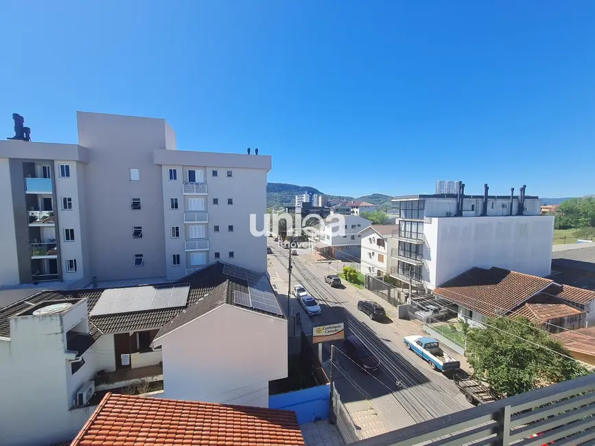 Sala Comercial com 1 quarto para alugar, 49m2 em Camobi, Santa Maria - RS - imagem 3 Foto 3 de Sala Comercial com 1 quarto para alugar, 49m2 em Camobi, Santa Maria - RS