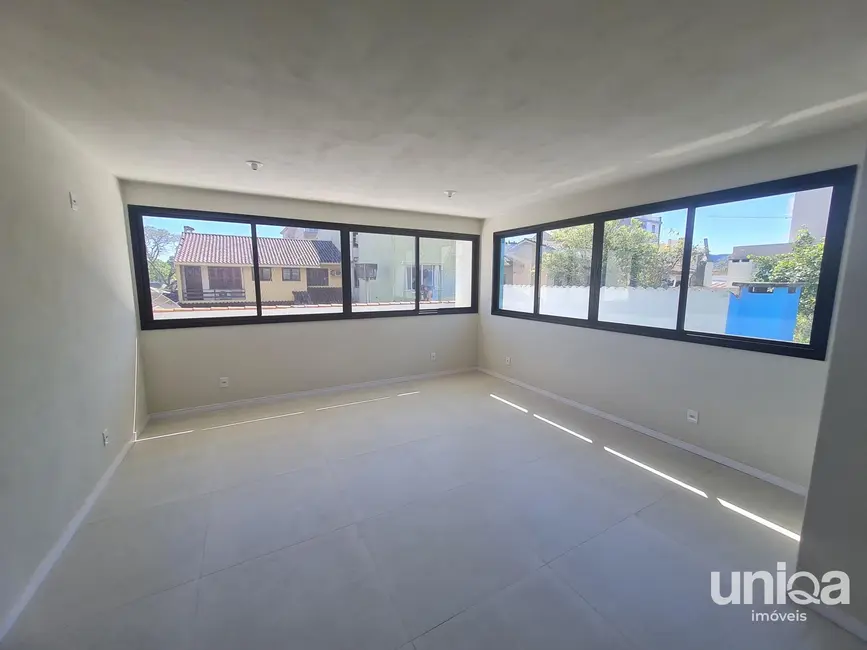 Foto 2 de Sala Comercial com 1 quarto para alugar, 35m2 em Camobi, Santa Maria - RS