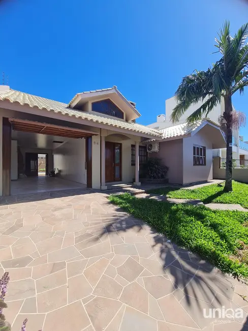 Casa com 3 quartos à venda, 170m2 em Camobi, Santa Maria - RS - imagem 1 Foto 1 de Casa com 3 quartos à venda, 170m2 em Camobi, Santa Maria - RS