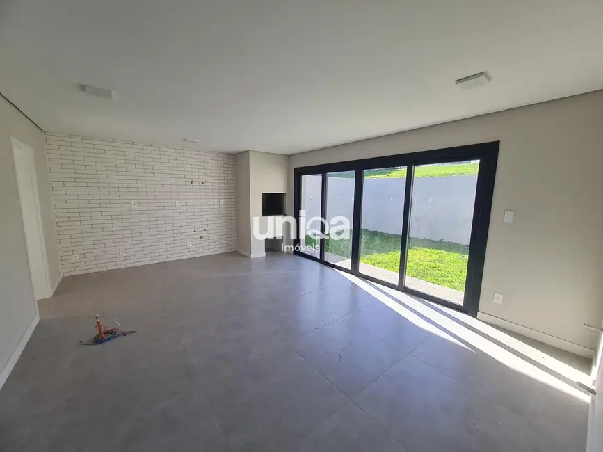 Foto 7 de Casa de Condomínio com 4 quartos à venda, 270m2 em Tomazetti, Santa Maria - RS