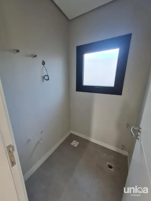 Casa de Condomínio com 4 quartos à venda, 270m2 em Tomazetti, Santa Maria - RS - imagem 9 Foto 9 de Casa de Condomínio com 4 quartos à venda, 270m2 em Tomazetti, Santa Maria - RS