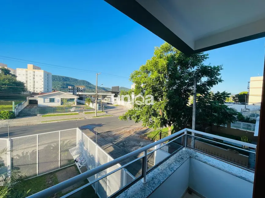 Foto 8 de Apartamento com 3 quartos para alugar, 87m2 em Camobi, Santa Maria - RS