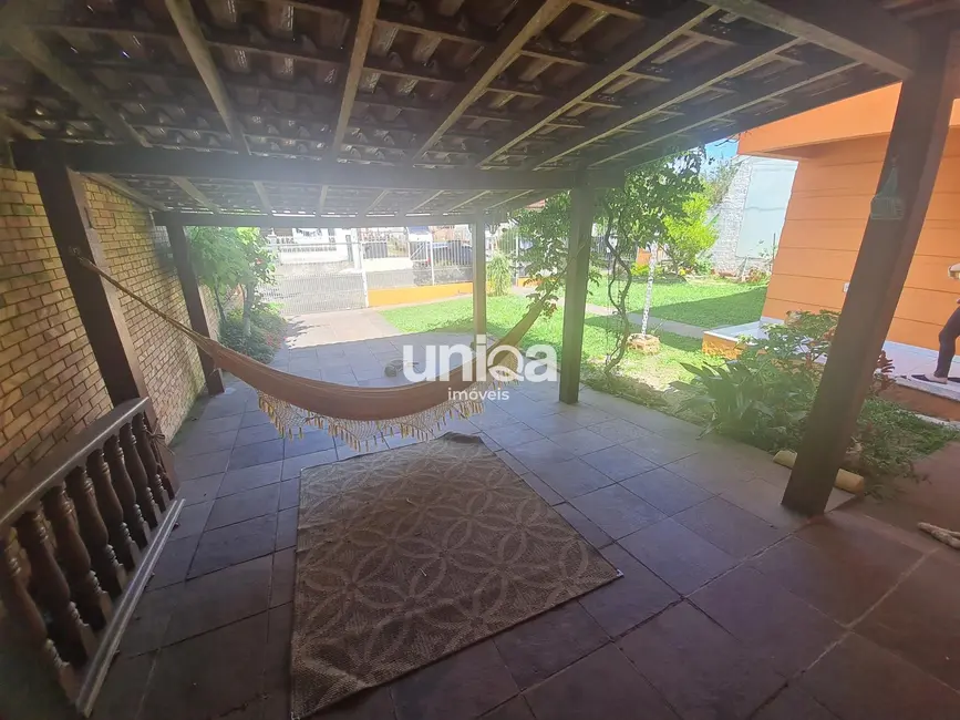 Foto 2 de Casa com 3 quartos à venda, 145m2 em Camobi, Santa Maria - RS