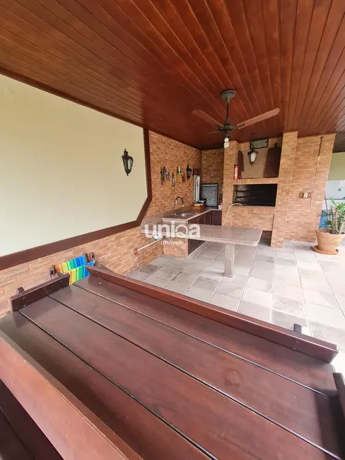 Foto 9 de Casa com 4 quartos à venda, 354m2 em Nossa Senhora de Lourdes, Santa Maria - RS