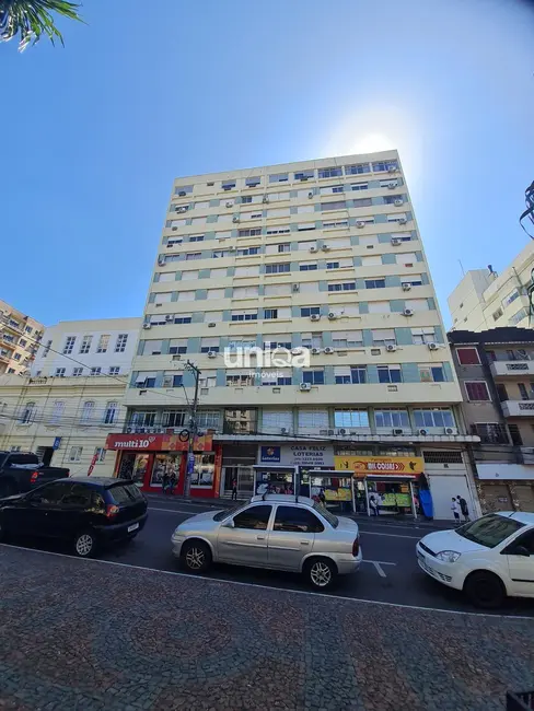 Foto 1 de Apartamento com 2 quartos à venda, 75m2 em Centro, Santa Maria - RS