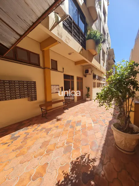 Foto 2 de Apartamento com 2 quartos à venda, 75m2 em Centro, Santa Maria - RS