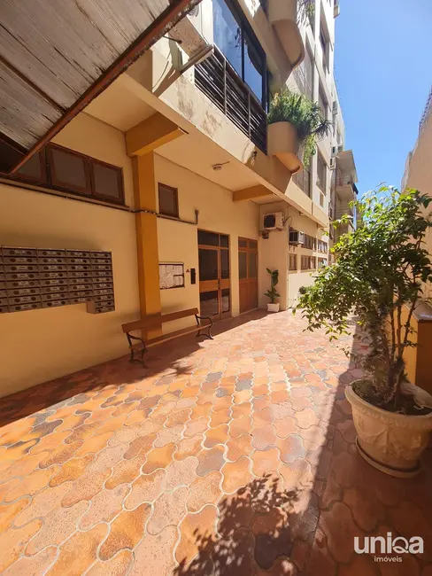 Foto 2 de Apartamento com 2 quartos à venda, 75m2 em Centro, Santa Maria - RS