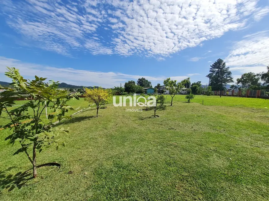 Apartamento com 3 quartos para alugar, 81m2 em São José, Santa Maria - RS - imagem 7 Foto 7 de Apartamento com 3 quartos para alugar, 81m2 em São José, Santa Maria - RS