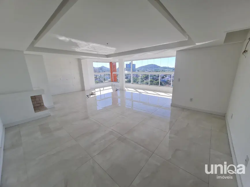 Apartamento com 3 quartos à venda, 127m2 em Nossa Senhora de Fátima, Santa Maria - RS - imagem 6 Foto 6 de Apartamento com 3 quartos à venda, 127m2 em Nossa Senhora de Fátima, Santa Maria - RS