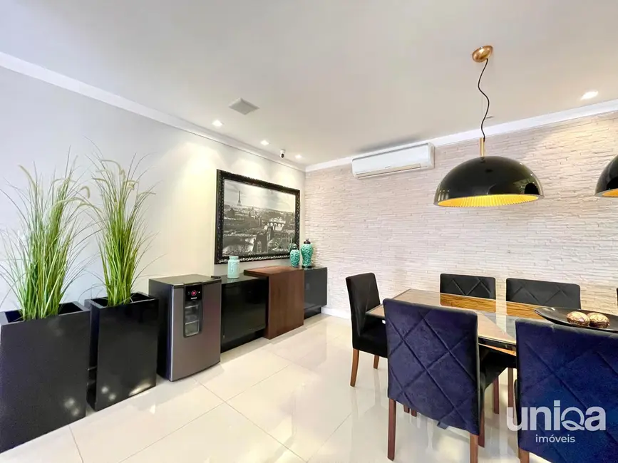 Foto 4 de Apartamento com 3 quartos à venda, 140m2 em Nossa Senhora de Lourdes, Santa Maria - RS