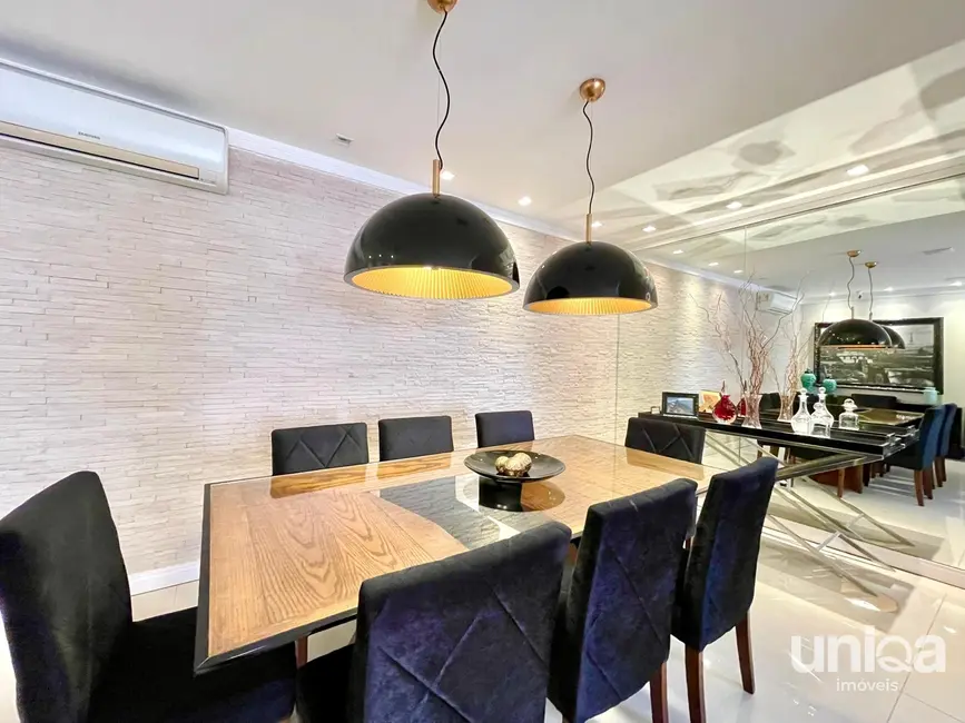 Foto 2 de Apartamento com 3 quartos à venda, 140m2 em Nossa Senhora de Lourdes, Santa Maria - RS