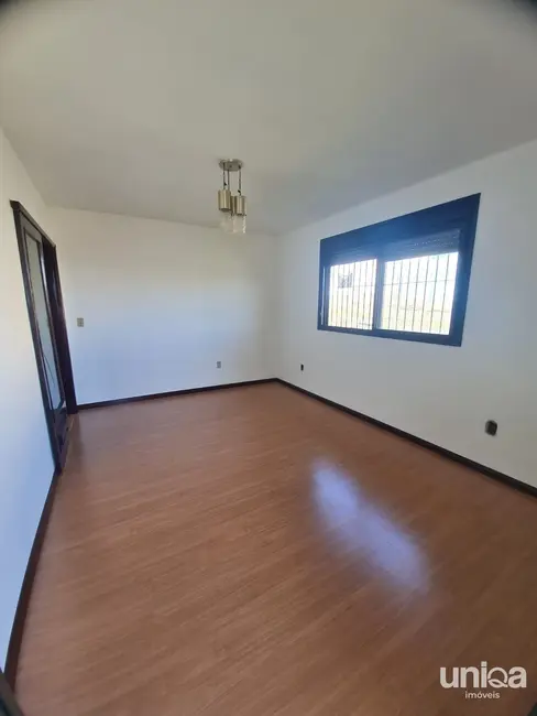 Foto 2 de Casa com 3 quartos à venda, 197m2 em Nossa Senhora do Perpétuo Socorro, Santa Maria - RS