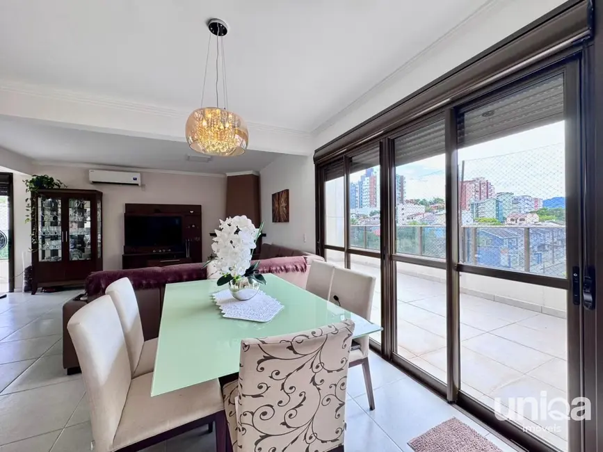 Foto 2 de Cobertura com 3 quartos à venda, 215m2 em Nonoai, Santa Maria - RS