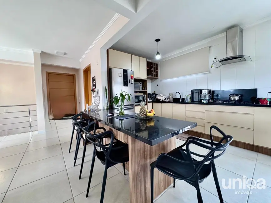 Foto 4 de Cobertura com 3 quartos à venda, 215m2 em Nonoai, Santa Maria - RS