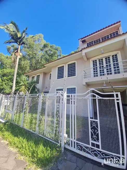 Foto 1 de Casa com 3 quartos à venda, 340m2 em Camobi, Santa Maria - RS