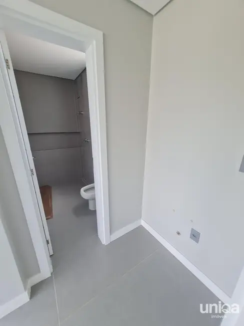 Foto 9 de Casa com 4 quartos à venda, 240m2 em Camobi, Santa Maria - RS