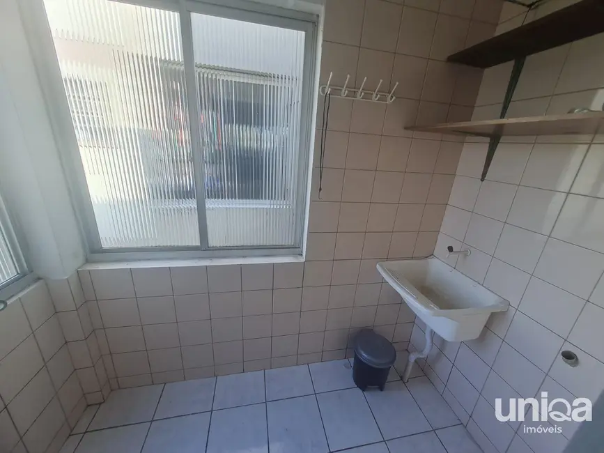 Foto 6 de Apartamento com 3 quartos para alugar, 81m2 em São José, Santa Maria - RS