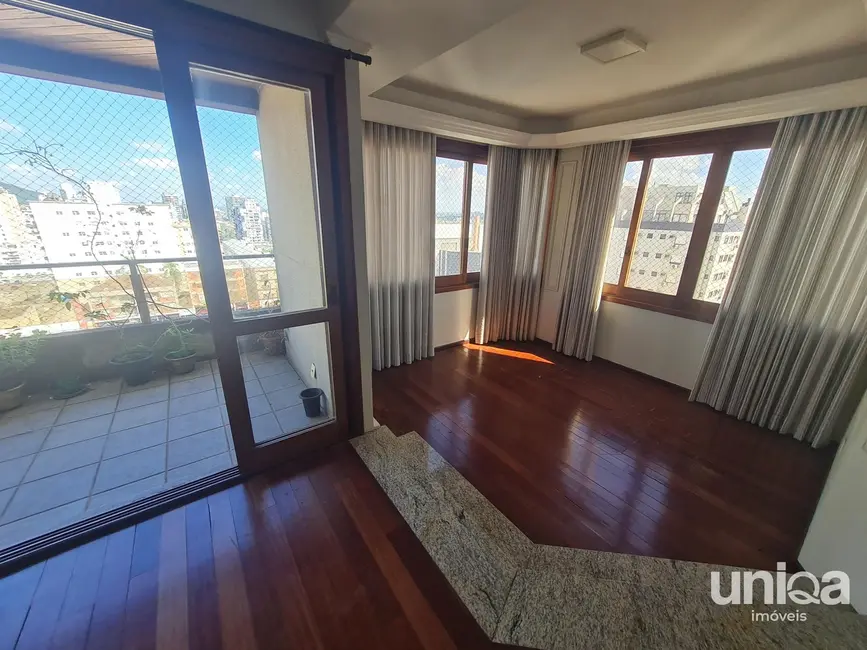 Foto 7 de Cobertura com 4 quartos à venda, 255m2 em Centro, Santa Maria - RS