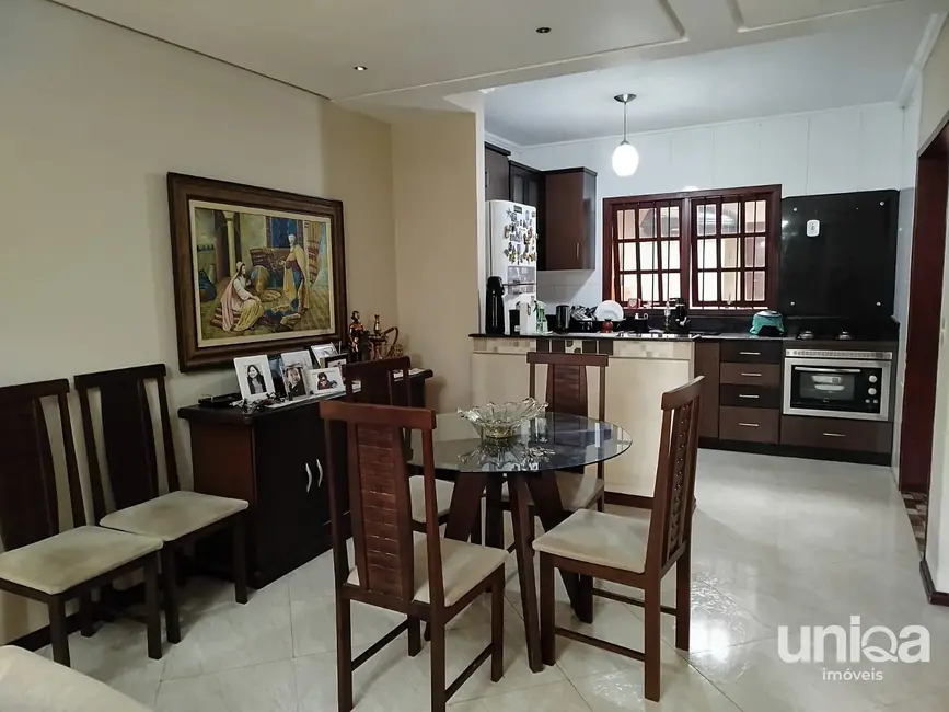 Foto 5 de Casa com 3 quartos à venda, 170m2 em Camobi, Santa Maria - RS