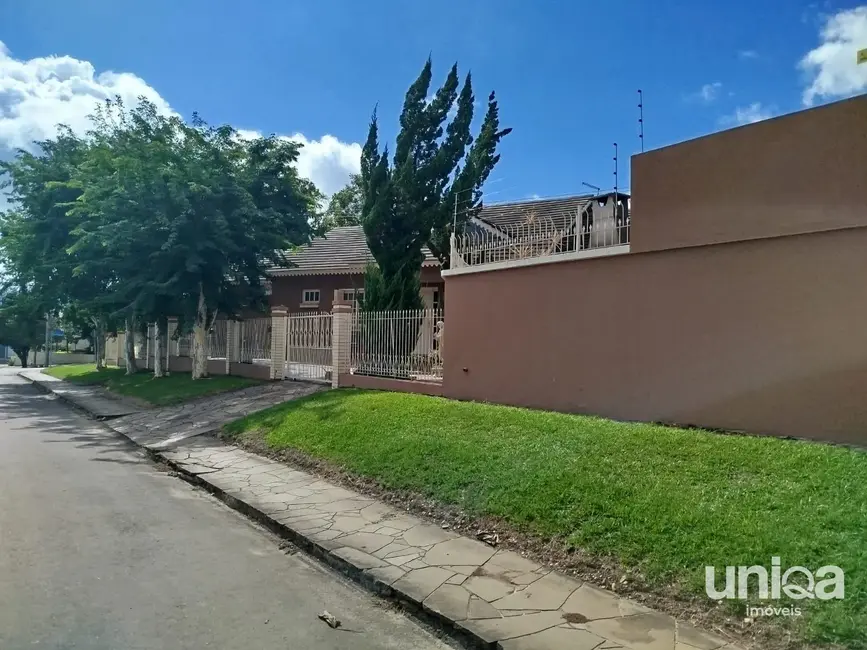 Casa com 5 quartos à venda, 284m2 em São José, Santa Maria - RS - imagem 4 Foto 4 de Casa com 5 quartos à venda, 284m2 em São José, Santa Maria - RS
