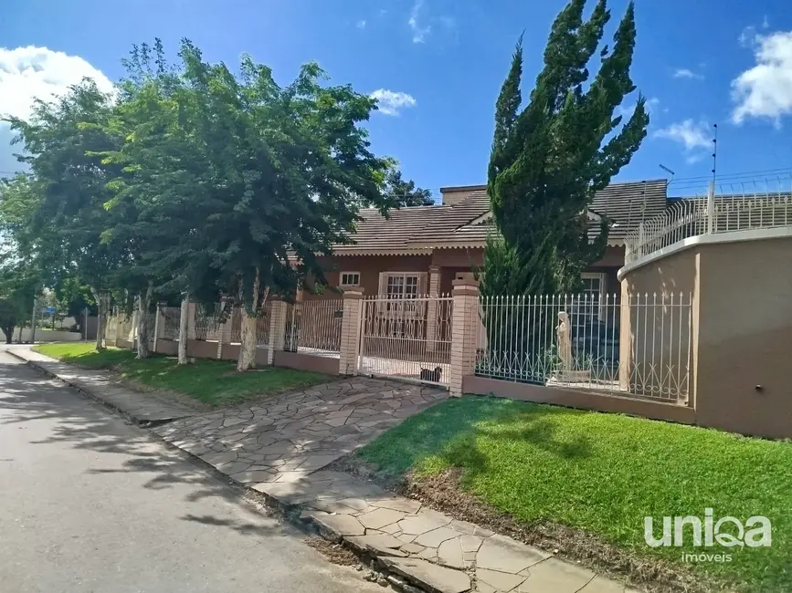 Casa com 5 quartos à venda, 284m2 em São José, Santa Maria - RS - imagem 1 Foto 1 de Casa com 5 quartos à venda, 284m2 em São José, Santa Maria - RS