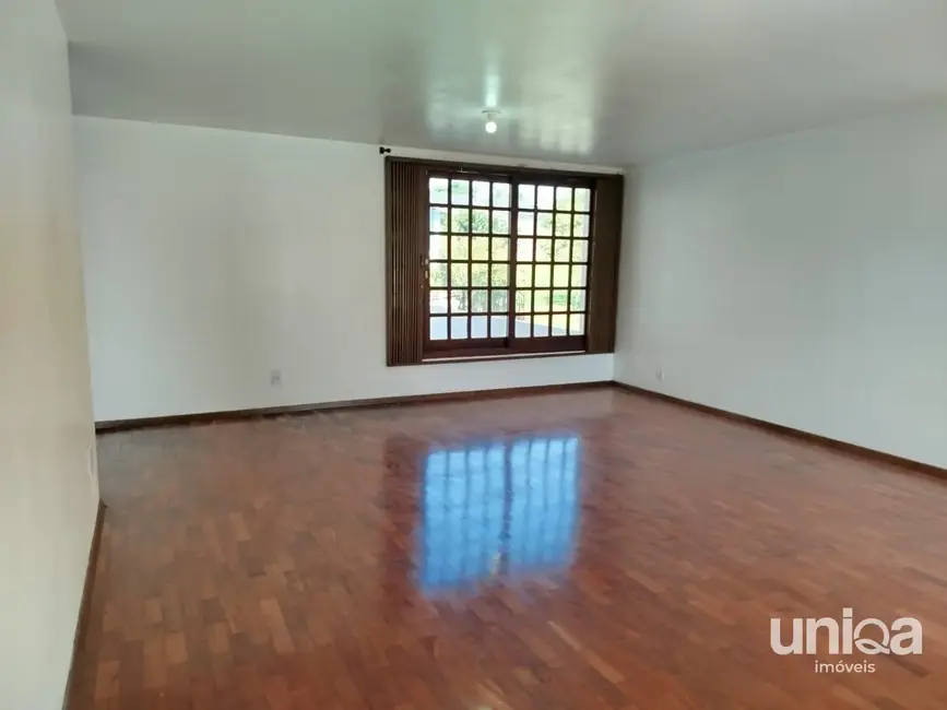 Casa com 3 quartos para alugar, 283m2 em São José, Santa Maria - RS - imagem 7 Foto 7 de Casa com 3 quartos para alugar, 283m2 em São José, Santa Maria - RS