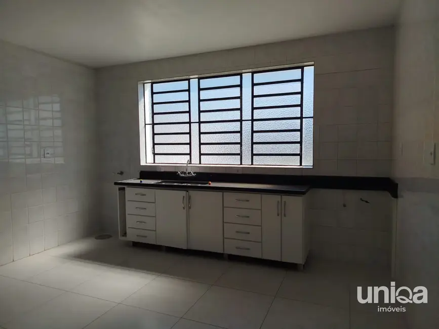 Casa com 3 quartos para alugar, 283m2 em São José, Santa Maria - RS - imagem 8 Foto 8 de Casa com 3 quartos para alugar, 283m2 em São José, Santa Maria - RS