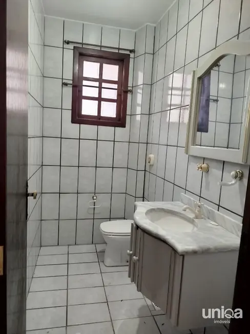 Foto 8 de Casa com 3 quartos para alugar, 283m2 em São José, Santa Maria - RS
