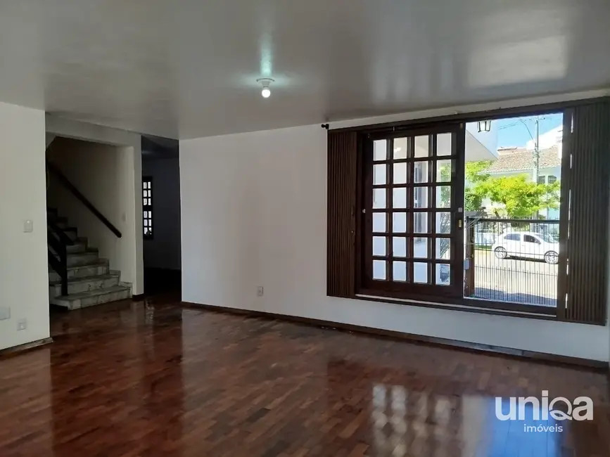 Casa com 3 quartos para alugar, 283m2 em São José, Santa Maria - RS - imagem 6 Foto 6 de Casa com 3 quartos para alugar, 283m2 em São José, Santa Maria - RS