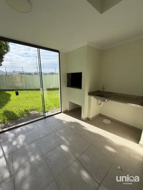 Foto 2 de Casa com 3 quartos para alugar, 142m2 em Camobi, Santa Maria - RS