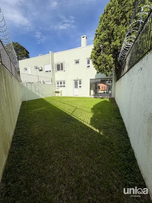 Foto 1 de Casa com 3 quartos para alugar, 142m2 em Camobi, Santa Maria - RS