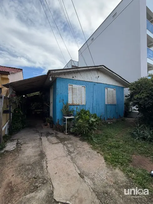 Casa com 2 quartos à venda, 80m2 em Camobi, Santa Maria - RS - imagem 2 Foto 2 de Casa com 2 quartos à venda, 80m2 em Camobi, Santa Maria - RS