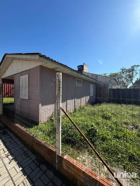Foto 9 de Casa com 2 quartos para alugar, 48m2 em Camobi, Santa Maria - RS