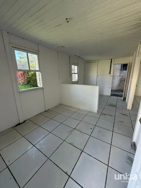 Foto 3 de Casa com 2 quartos para alugar, 48m2 em Camobi, Santa Maria - RS