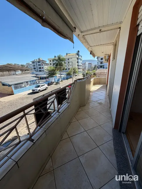 Foto 9 de Apartamento com 2 quartos para alugar, 48m2 em Camobi, Santa Maria - RS