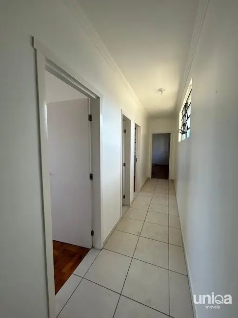 Foto 6 de Casa com 3 quartos para alugar, 242m2 em Camobi, Santa Maria - RS