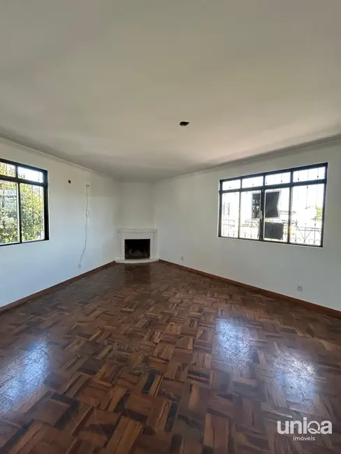 Foto 2 de Casa com 3 quartos para alugar, 242m2 em Camobi, Santa Maria - RS