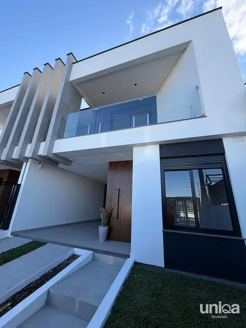 Foto 1 de Casa com 3 quartos à venda, 148m2 em Camobi, Santa Maria - RS