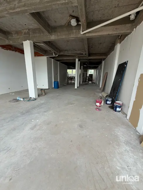 Foto 3 de Loja com 1 quarto para alugar, 200m2 em Camobi, Santa Maria - RS