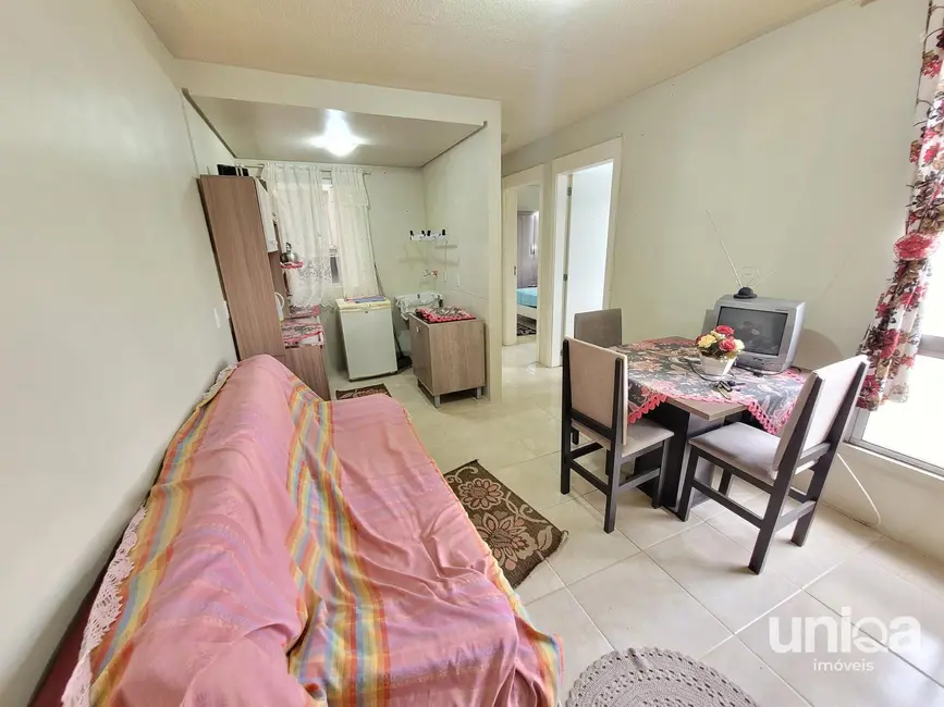 Foto 3 de Apartamento com 2 quartos à venda, 38m2 em Urlândia, Santa Maria - RS