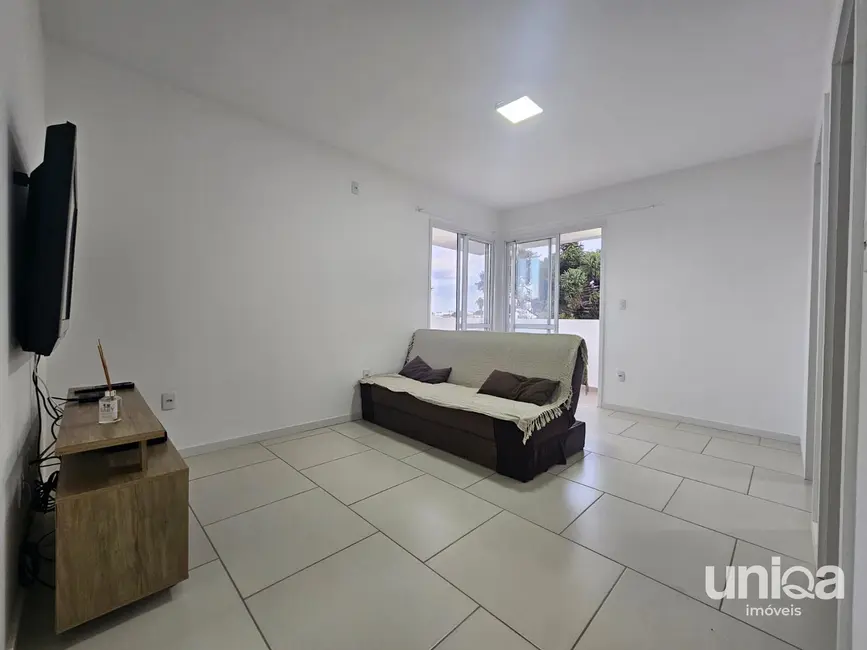 Foto 3 de Apartamento com 1 quarto para alugar, 37m2 em Camobi, Santa Maria - RS