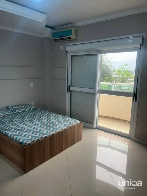 Cobertura com 3 quartos para alugar, 280m2 em Camobi, Santa Maria - RS - imagem 8 Foto 8 de Cobertura com 3 quartos para alugar, 280m2 em Camobi, Santa Maria - RS
