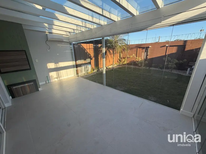 Casa com 4 quartos à venda, 172m2 em São José, Santa Maria - RS - imagem 3 Foto 3 de Casa com 4 quartos à venda, 172m2 em São José, Santa Maria - RS