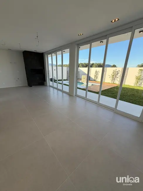 Foto 4 de Casa de Condomínio com 4 quartos à venda, 319m2 em São José, Santa Maria - RS
