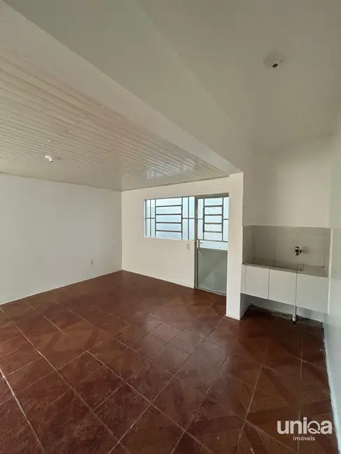 Casa com 2 quartos para alugar, 100m2 em Camobi, Santa Maria - RS - imagem 5 Foto 5 de Casa com 2 quartos para alugar, 100m2 em Camobi, Santa Maria - RS