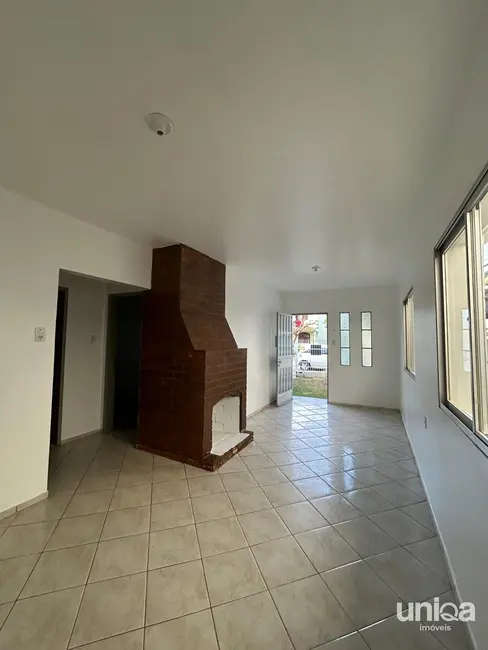 Casa com 2 quartos para alugar, 100m2 em Camobi, Santa Maria - RS - imagem 3 Foto 3 de Casa com 2 quartos para alugar, 100m2 em Camobi, Santa Maria - RS
