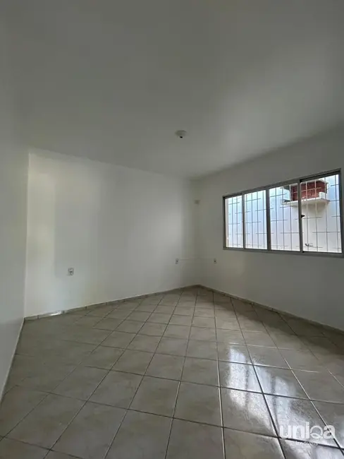 Casa com 2 quartos para alugar, 100m2 em Camobi, Santa Maria - RS - imagem 8 Foto 8 de Casa com 2 quartos para alugar, 100m2 em Camobi, Santa Maria - RS