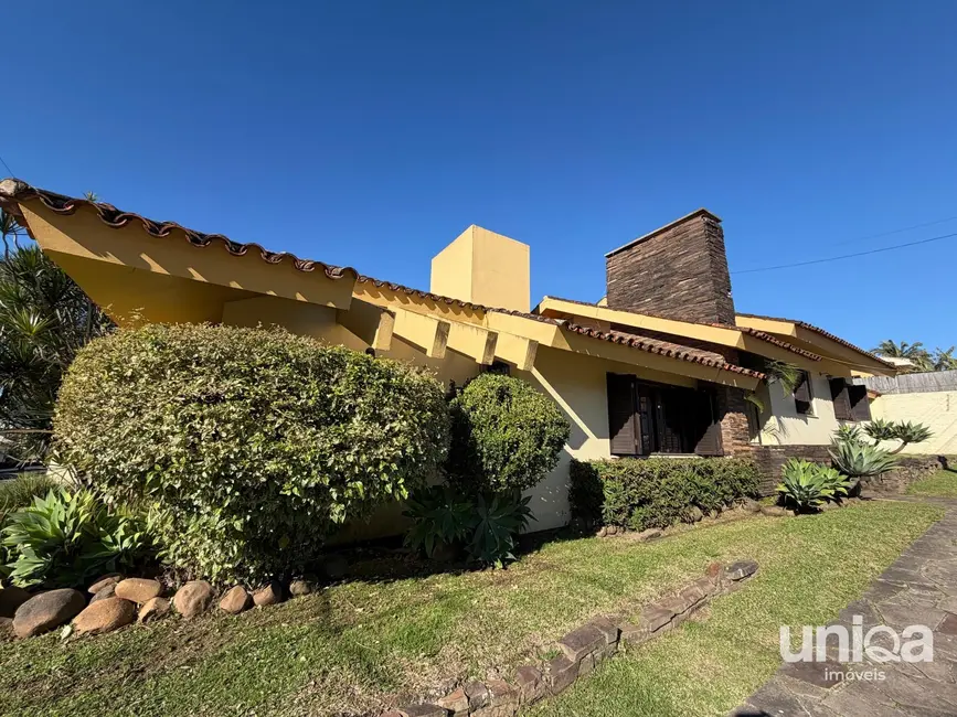 Casa com 3 quartos à venda, 210m2 em São José, Santa Maria - RS - imagem 1 Foto 1 de Casa com 3 quartos à venda, 210m2 em São José, Santa Maria - RS