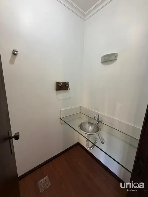 Casa com 3 quartos à venda, 210m2 em São José, Santa Maria - RS - imagem 6 Foto 6 de Casa com 3 quartos à venda, 210m2 em São José, Santa Maria - RS