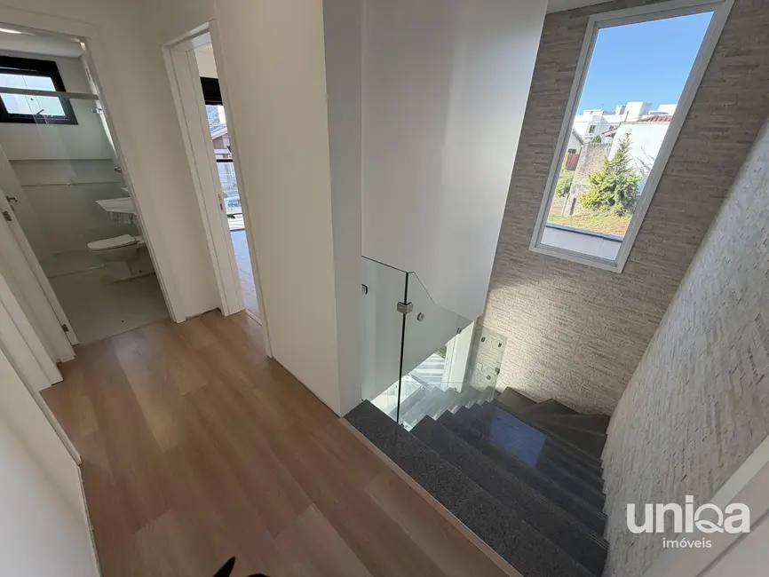Casa com 3 quartos à venda, 148m2 em Camobi, Santa Maria - RS - imagem 8 Foto 8 de Casa com 3 quartos à venda, 148m2 em Camobi, Santa Maria - RS